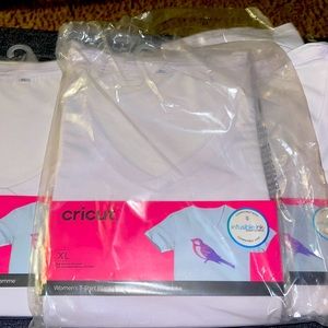 Cricut XL Womens T-Shirts Blank- pack of 3 V necks